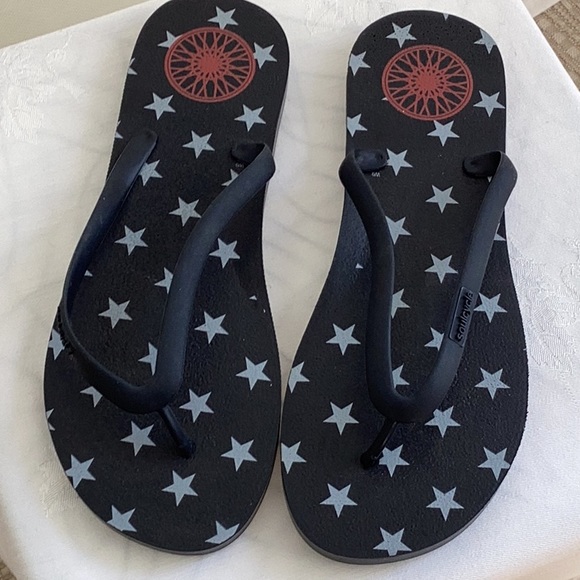 SoulCycle Stars and Wheel Flip Flops - Picture 5 of 10